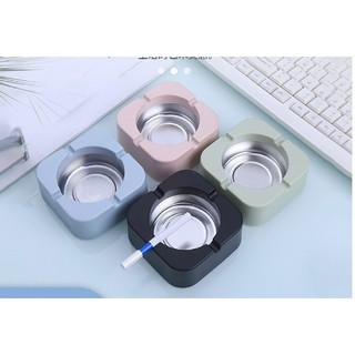 Gạt tàn thuốc lá đế nhựa