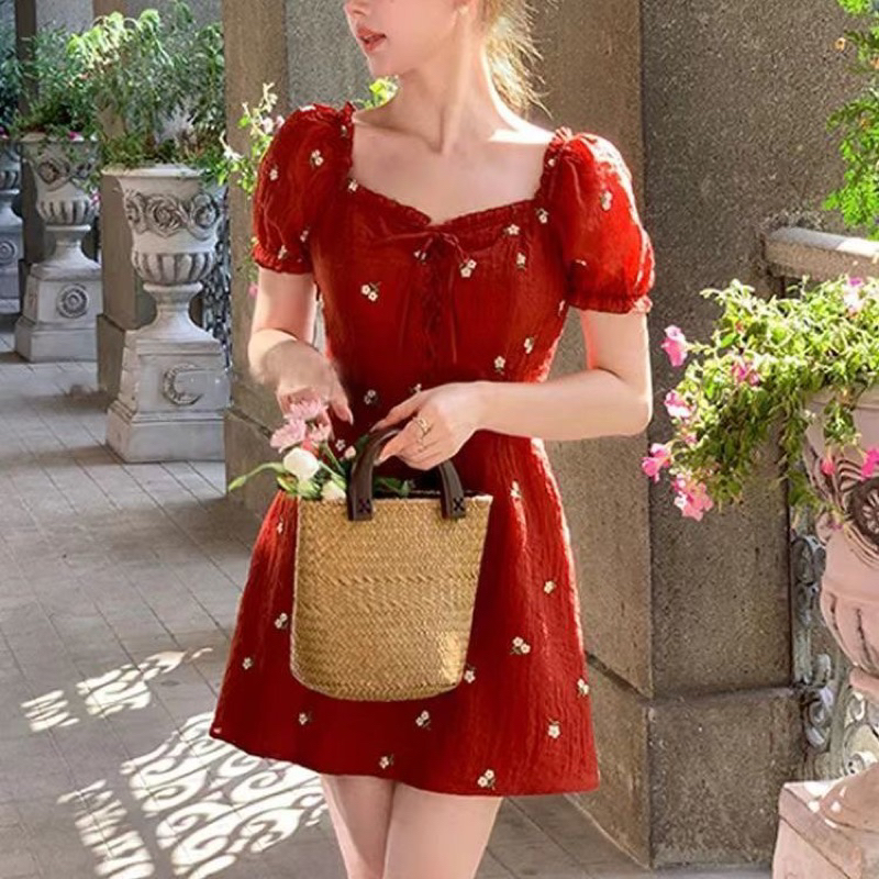 Váy đỏ hoa nhí 2 dáng Ngắn Dài