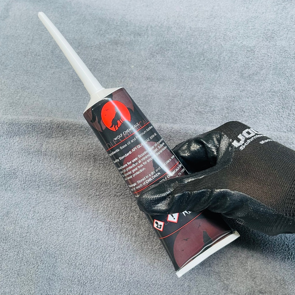 COMBO Nhớt Super Syn Xe Tay Ga 10w40 946ml + NHỚT LAP HỘP SỐ WOLF CHEMICALS 85W90 120ML