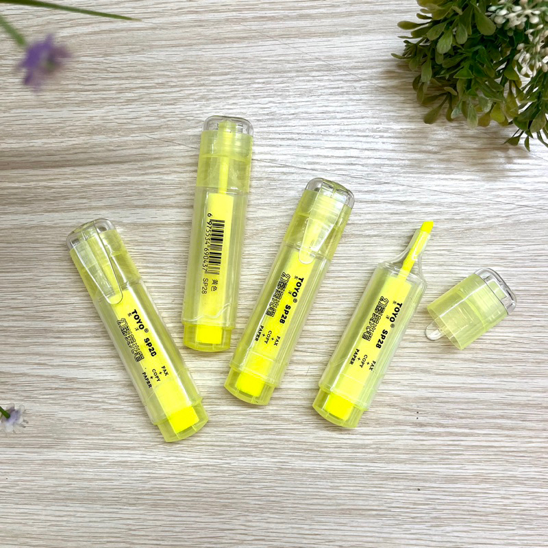 Bút dạ quang màu vàng