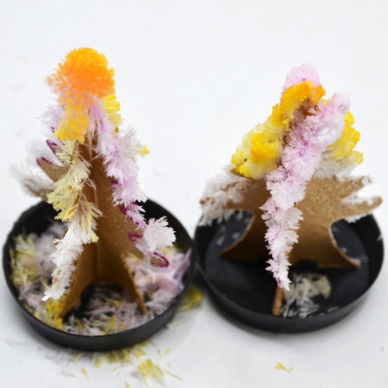 Vỉ 20 cây thông tuyết ma thuật , đồ chơi noel cây thông nở ra tuyết