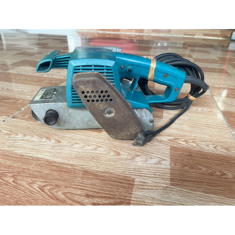 Máy chà nhám tăng Makita xài điện 100 volt