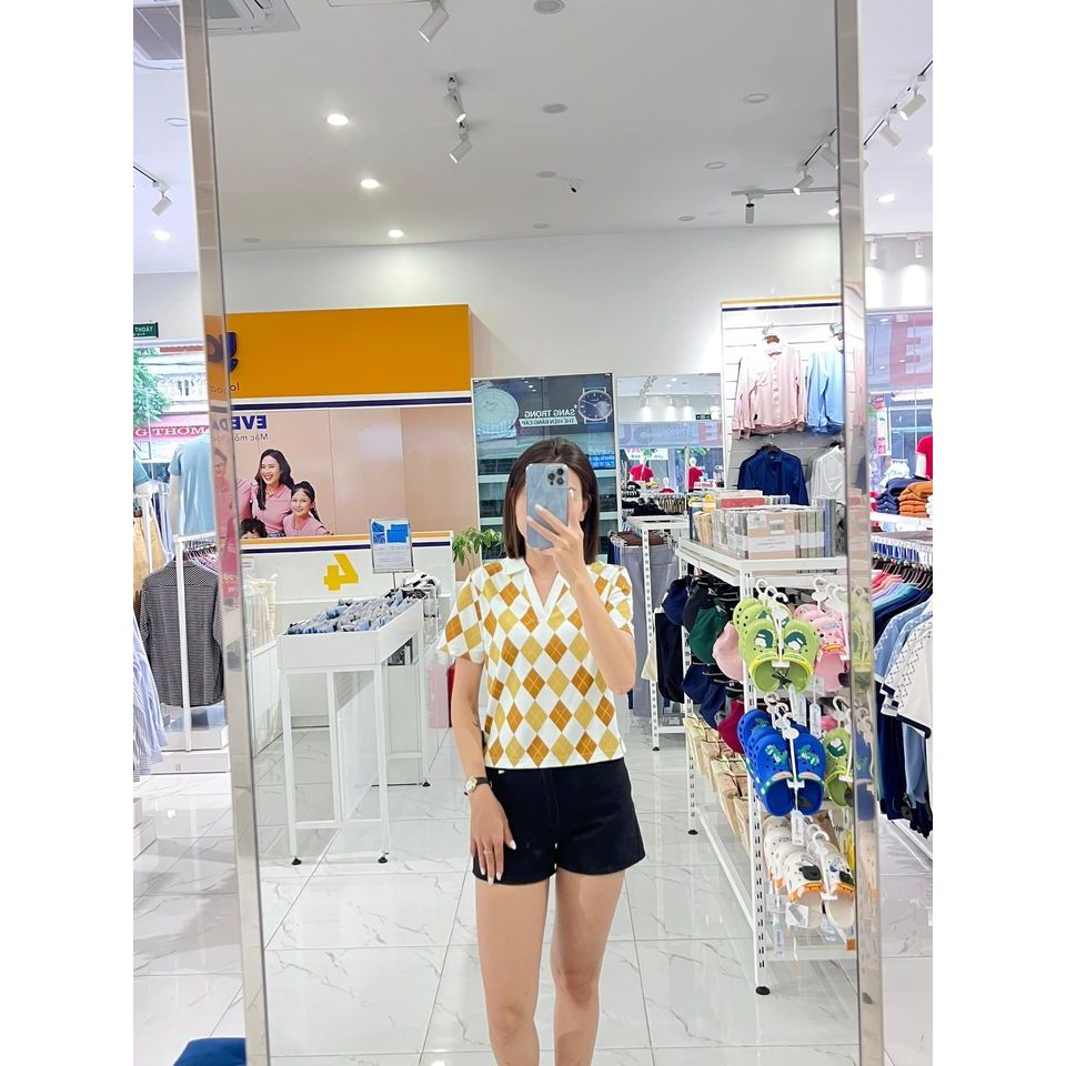 Áo thun polo nữ hoạ tiết chính hãng cổ bẻ cộc tay vải mắt chim thấm hút co giãn tốt APN6210