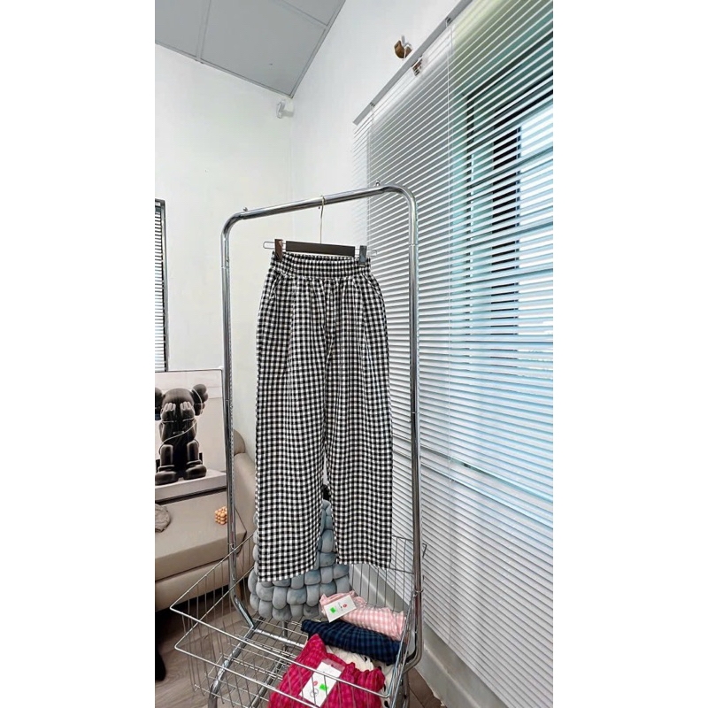 Quần baggy lưng cao chất liệu đũi thô mềm mịn thấm hút mồ hôi hoạt tiết kẻ kiểu dáng basic có túi 2 bên lên form chuẩn