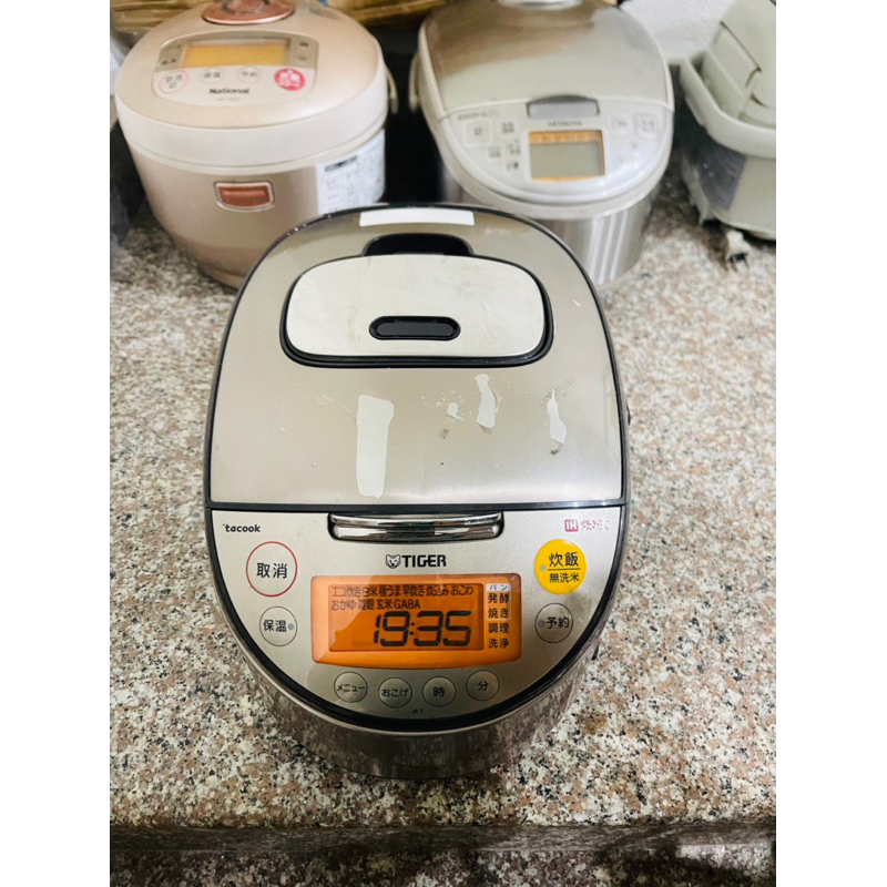 Nồi cơm Tiger Tacook