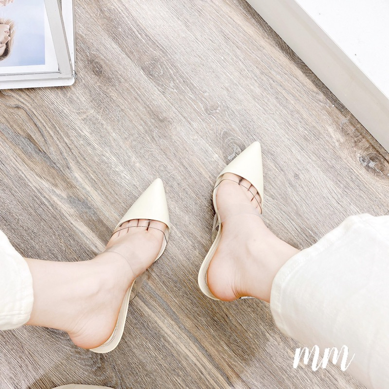 Giày sục mũi nhọn trắng ghi phối quai trong