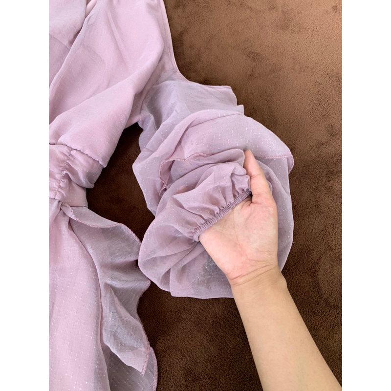 Váy trễ vai tím pastel cổ tròn đính ngọc