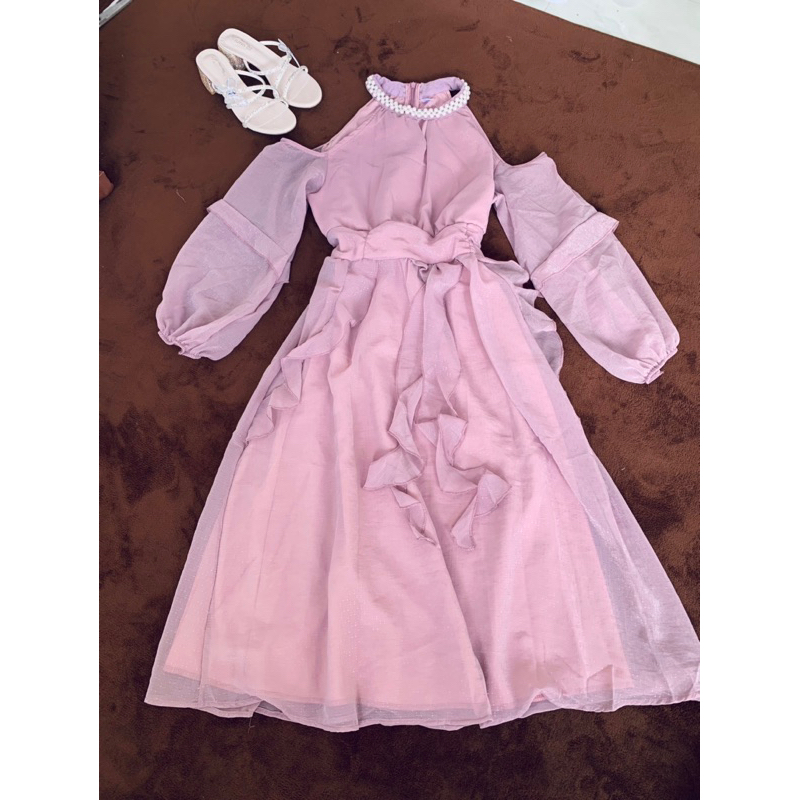 Váy trễ vai tím pastel cổ tròn đính ngọc