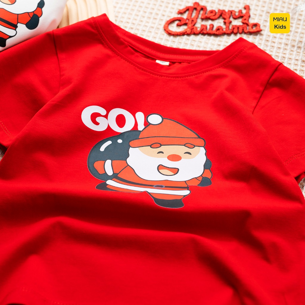 Áo thun Noel cho bé hoạ tiết Ông Già Noel mang quà đáng yêu chất thun cotton thoáng mát mềm mịn cho bé chơi giáng sinh