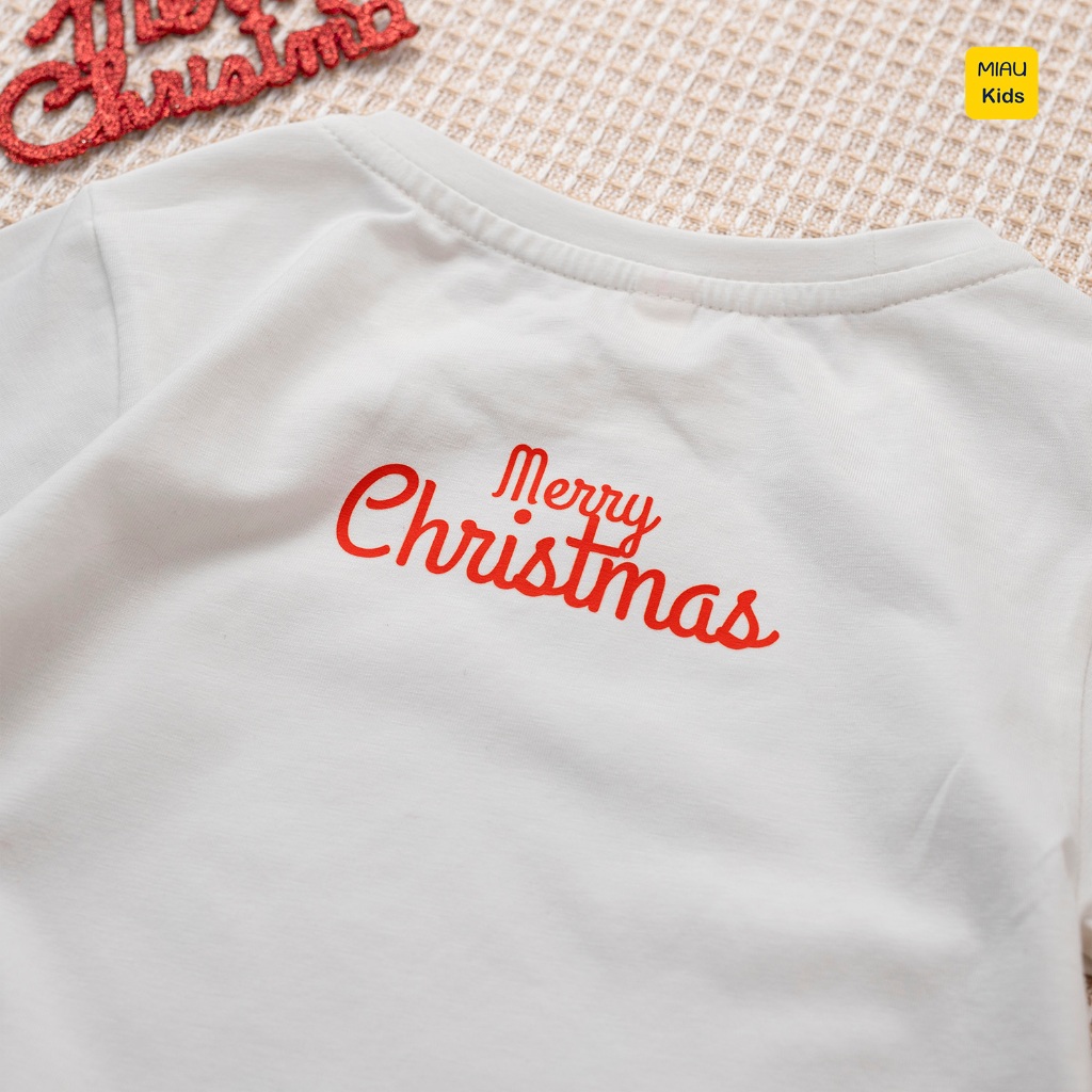 Áo thun Noel cho bé hoạ tiết Ông Già Noel mang quà đáng yêu chất thun cotton thoáng mát mềm mịn cho bé chơi giáng sinh
