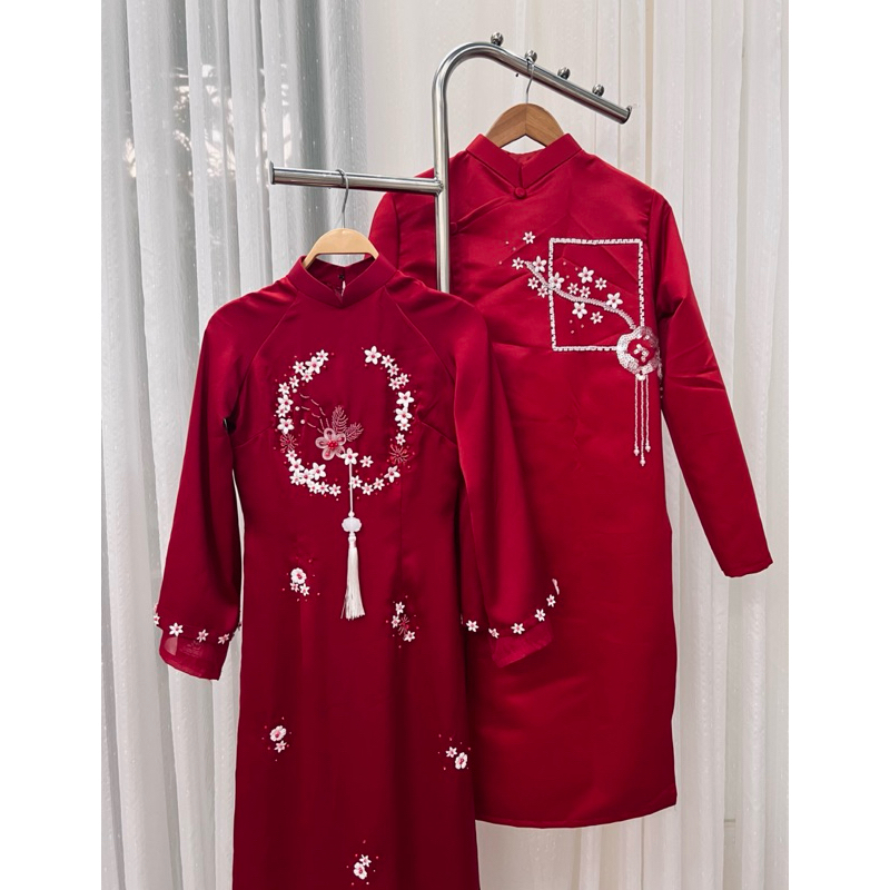 Áo dài cặp đỏ đô đính hoa