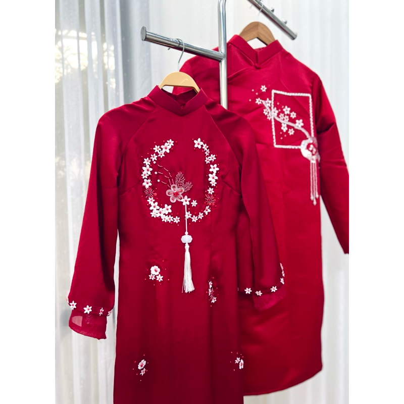 Áo dài cặp đỏ đô đính hoa