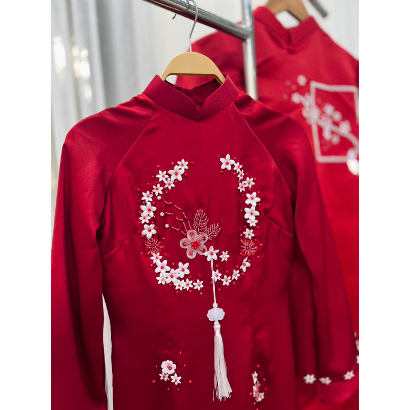 Áo dài cặp đỏ đô đính hoa