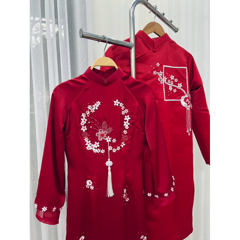 Áo dài cặp đỏ đô đính hoa