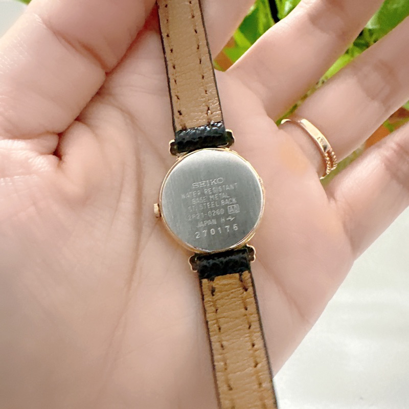 Đồng hồ nữ si nhật hiệu Seiko, dây da bò
