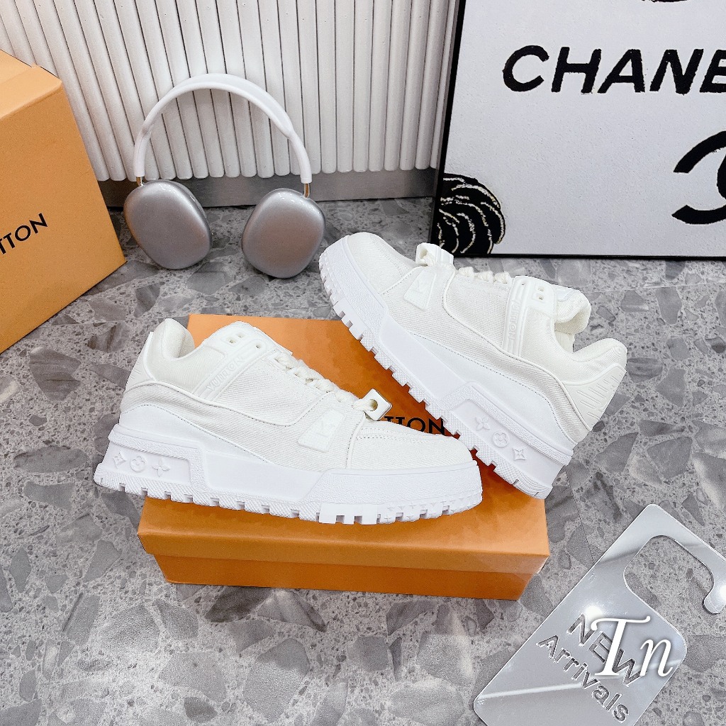 GIÀY THỂ THAO LV CHARM