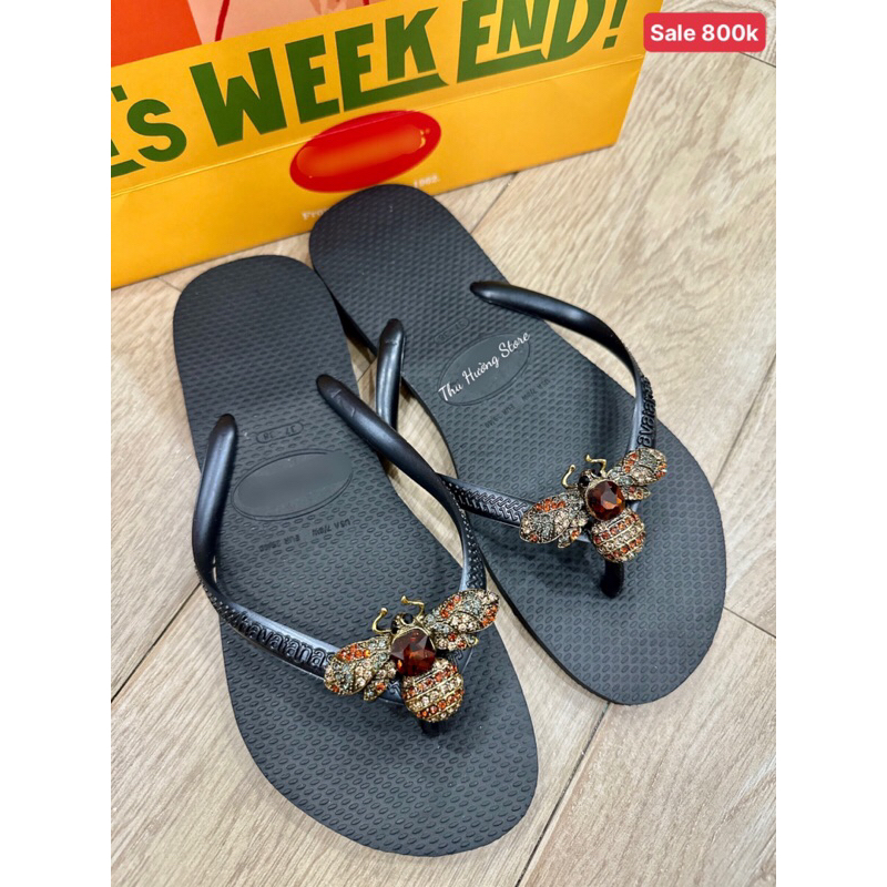 Thu Hường Store - Dép Nữ Slim Đen Đính Ong Lux