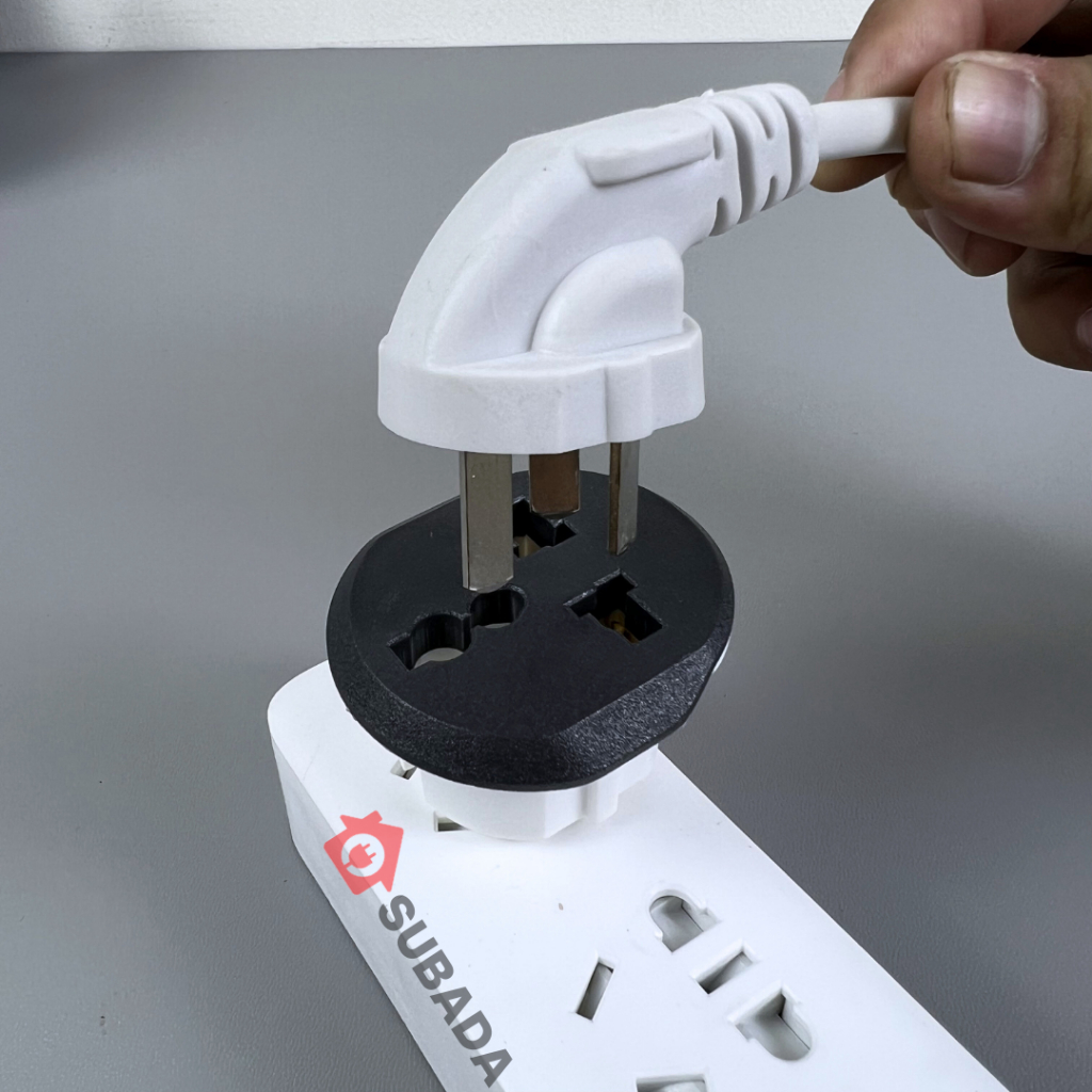 Ổ chuyển đổi 3 chấu về 2 chấu 2500-4000W chống cháy Subada Dùng với mọi chân cắm đa năng bảo hành 12 tháng OCD32N