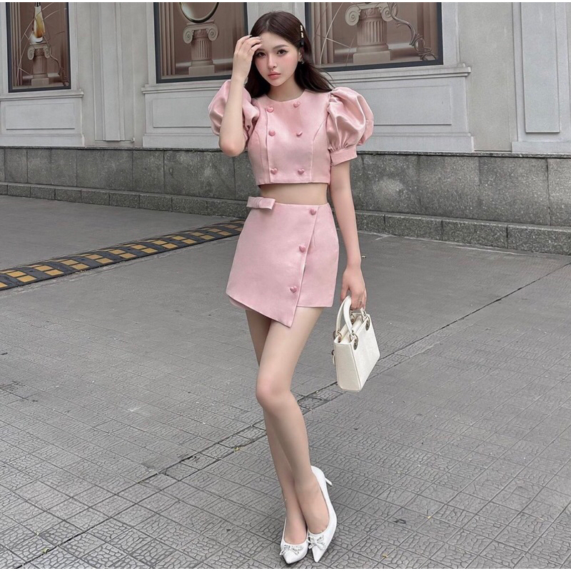 Set Áo Tafta Tay Siêu Bồng Đính Nút Trái Tim Mix Chân Váy Ngắn Đắp Chéo Nơ Eo Hồng Baby Tôn Dáng