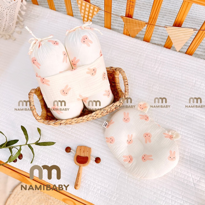 Combo Bộ Chặn Bông Xô Muslin Kèm Gối Lõm Sơ Sinh Hãng Nami