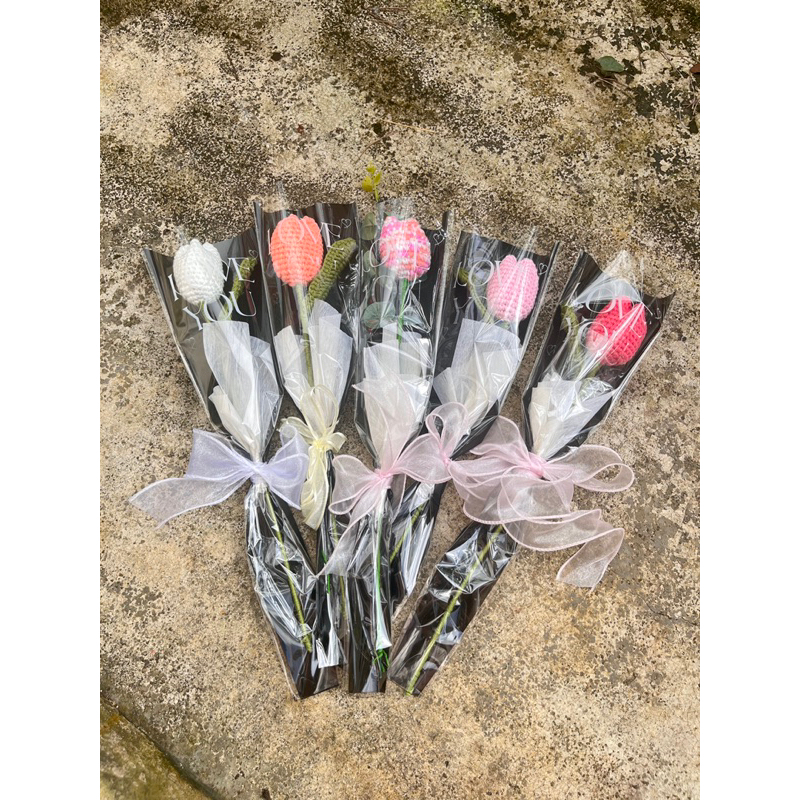 Hoa tulip len handmade