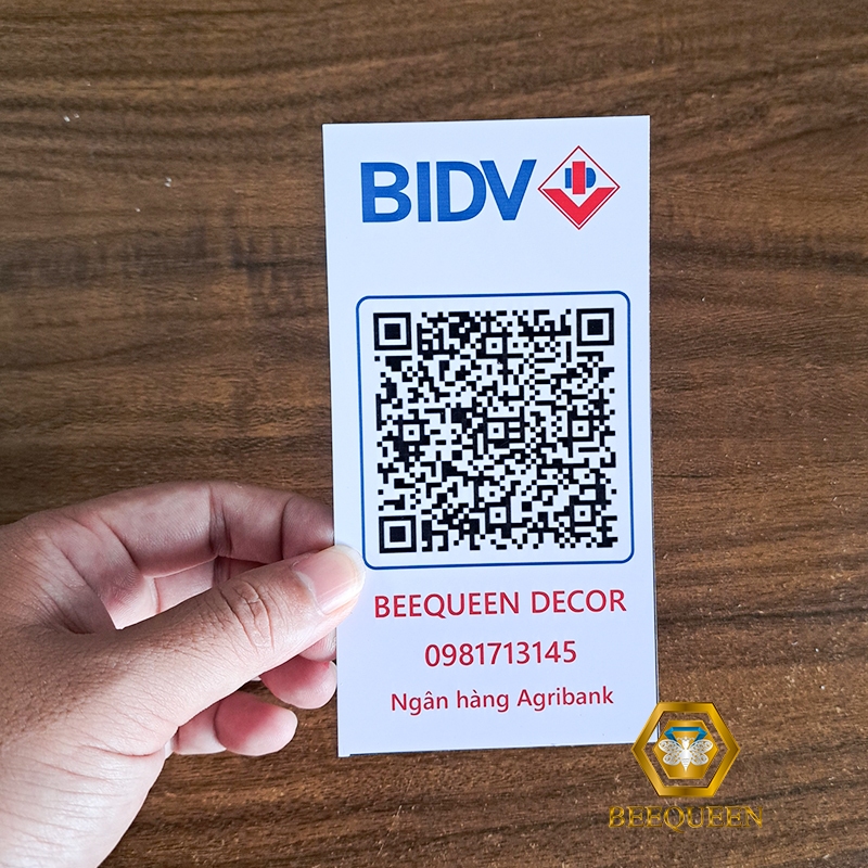 Bảng menu mica, mã QR code ngân hàng để bàn hoặc decal dán