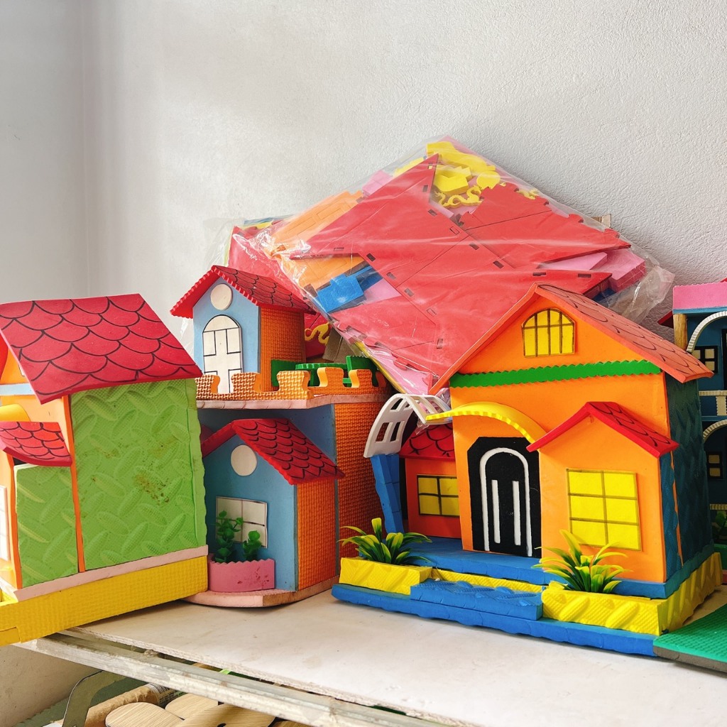 Đồ mầm non mô hình nhà xốp cấp 4 trang trí cho bé