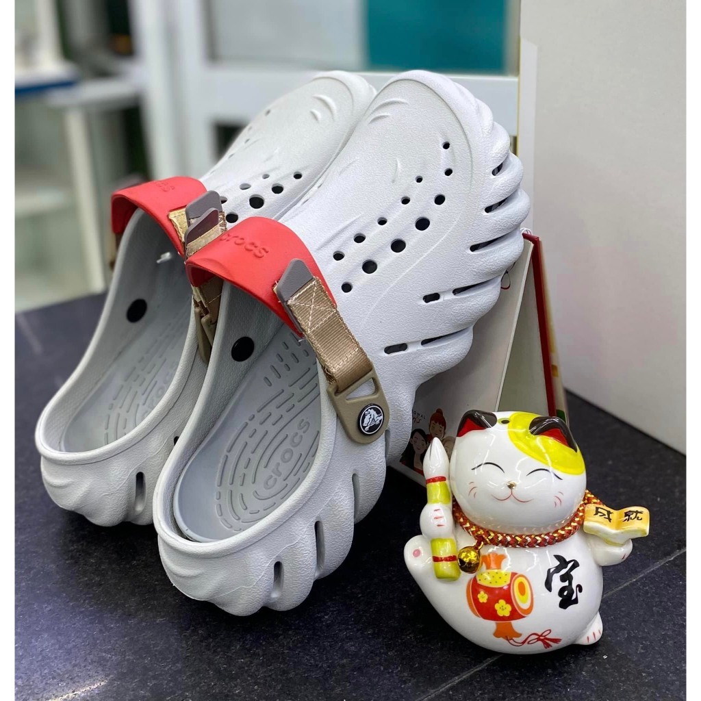 Sục Cross Unisex Echo Clog, Thiết Kế Mới Độc Đáo, Bít Mũi Có Quai Hậu MrTee Authentic( Có Lỗi Nhẹ, Tặng Kèm Sticker )