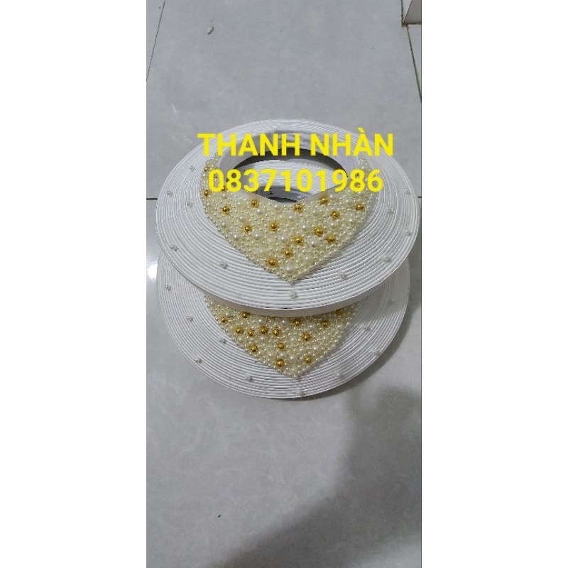 Khăn xếp 30 vòng đính hạt trai.