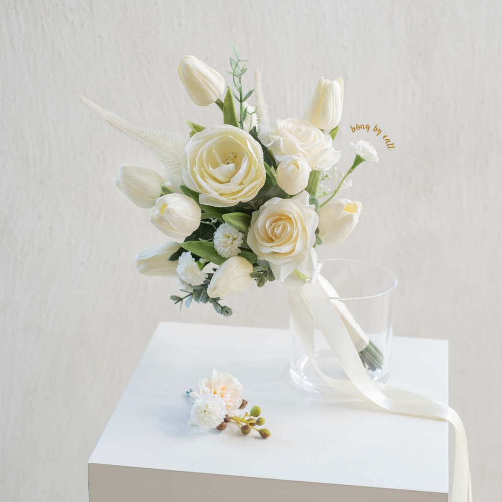 Hoa cưới tulip cầm tay cô dâu - Hoa cưới lụa cầm tay cô dâu - Bó hoa cưới cầm tay cô dâu - thương hiệu BÔNG BY CATT