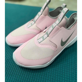 Giày Nike nữ Size 36,5 ( chân 23.5cm) và Size 38( chân 25)