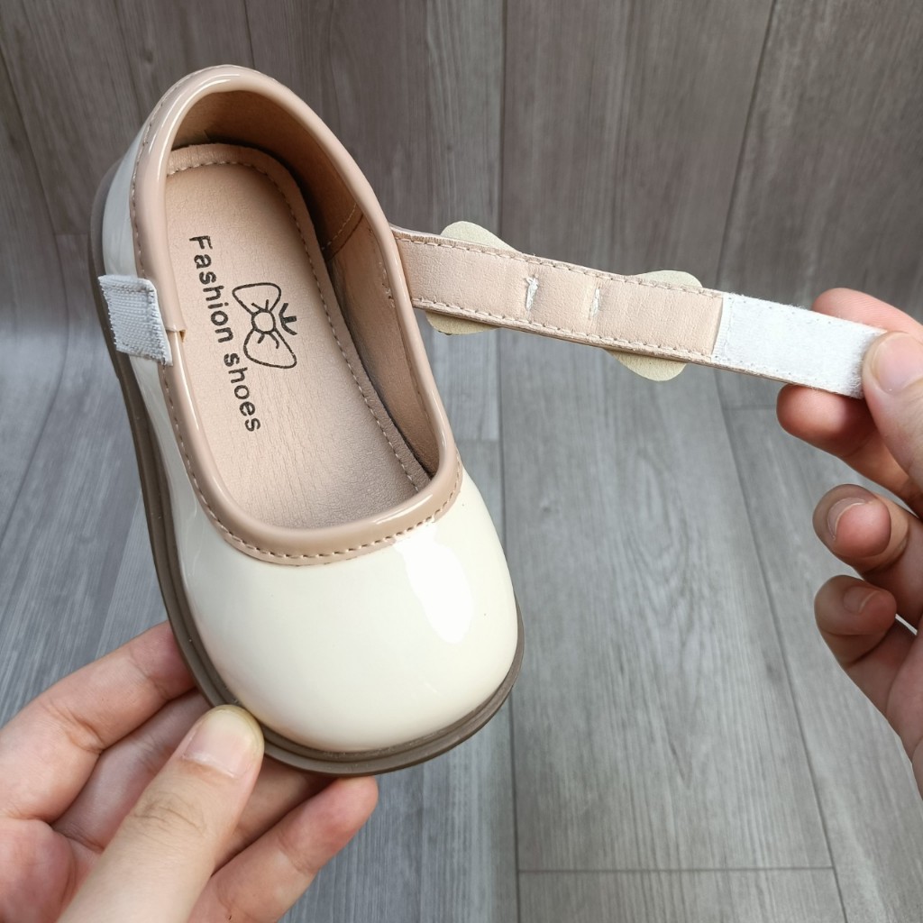 Giày bé gái, giày búp bê bé gái hàng Quảng Châu cao cấp đi ôm chân sang đế mềm mẫu mới 2023 8811/209