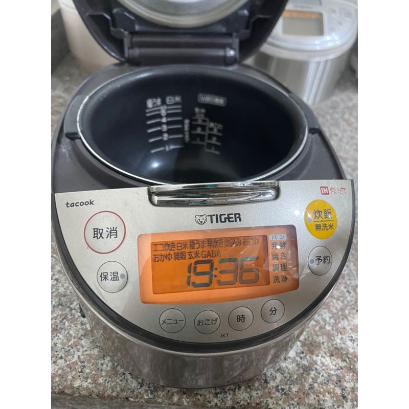 Nồi cơm Tiger Tacook