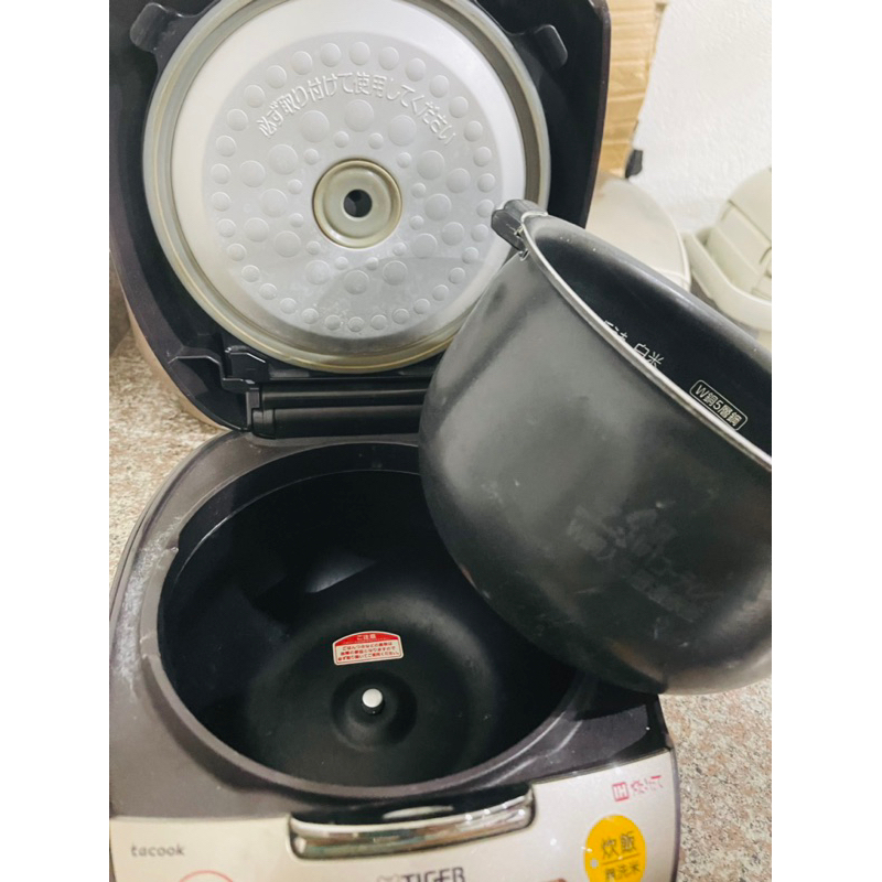 Nồi cơm Tiger Tacook