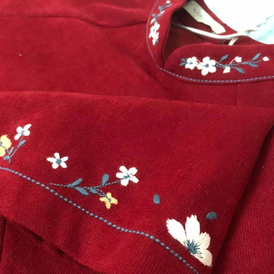 Áo Dài Tết - Áo Dài Cách Tân Đỏ Dáng Suông Thiết Kế Hoa Thêu Chất Liệu Nhung Tăm Trẻ Trung Phù Hợp Với Mọi Lứa Tuổi