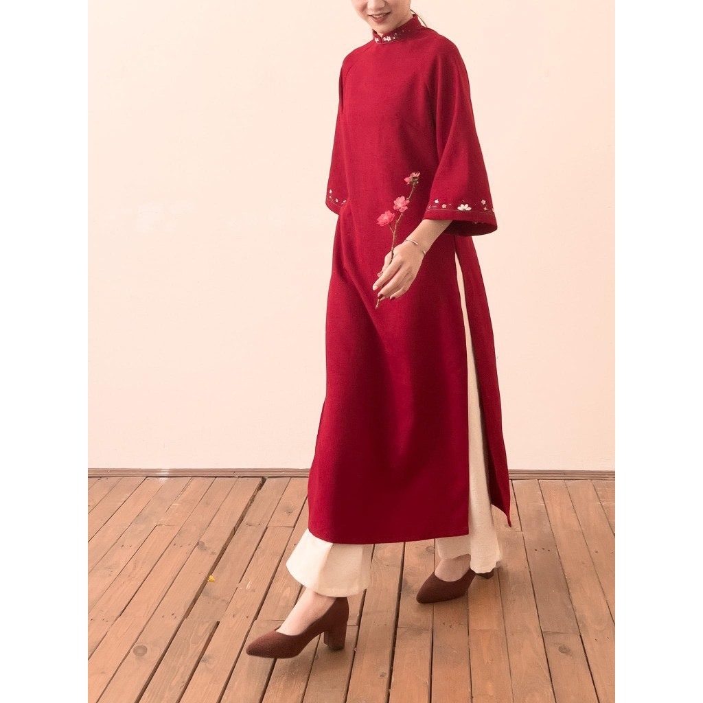 Áo Dài Tết - Áo Dài Cách Tân Đỏ Dáng Suông Thiết Kế Hoa Thêu Chất Liệu Nhung Tăm Trẻ Trung Phù Hợp Với Mọi Lứa Tuổi