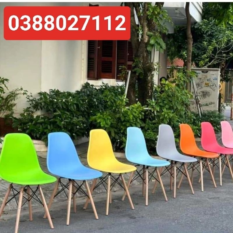 Ghế ngồi làm việc EAMES chân gỗ sồi dành cho văn phòng ,quán cà phê. Bảo hành gãy vỡ khó khách hàng