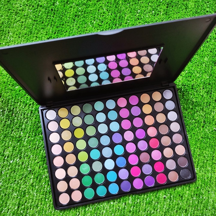 Bảng Phấn Mắt Trang Điểm Chuyên Nghiệp Đa Năng 88 Ô  P88 - SATP027