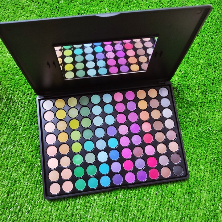 Bảng Phấn Mắt Trang Điểm Chuyên Nghiệp Đa Năng 88 Ô  P88 - SATP027