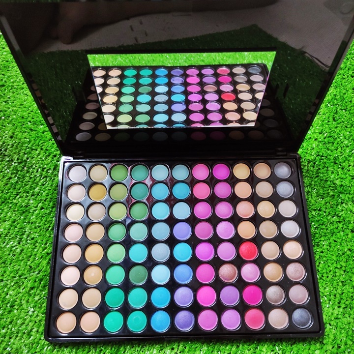 Bảng Phấn Mắt Trang Điểm Chuyên Nghiệp Đa Năng 88 Ô  P88 - SATP027