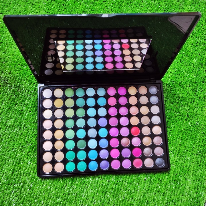 Bảng Phấn Mắt Trang Điểm Chuyên Nghiệp Đa Năng 88 Ô  P88 - SATP027