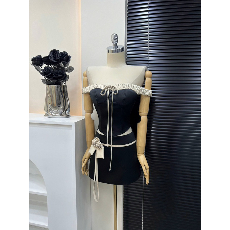 Set áo trễ vai phối lụa + chân váy nơ eo