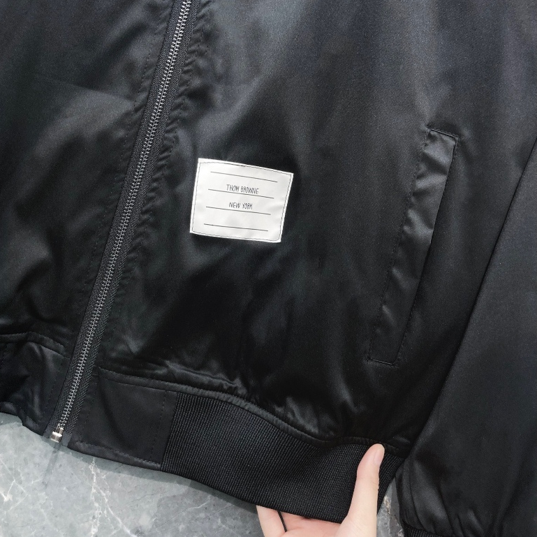 Áo Khoác Bomber Nam Thôm Bờ Rao Phối 4 Vạch Siêu Đẹp - Áo Khoác Bomber Nam Trơn Thôm Bờ Rao An Thuyên Cao Cấp