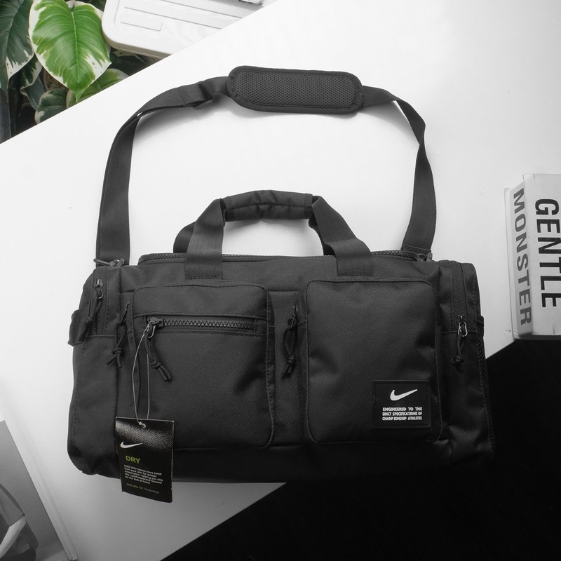 Túi thể thao Nam Nike Utility Training Dufel CK2792-010