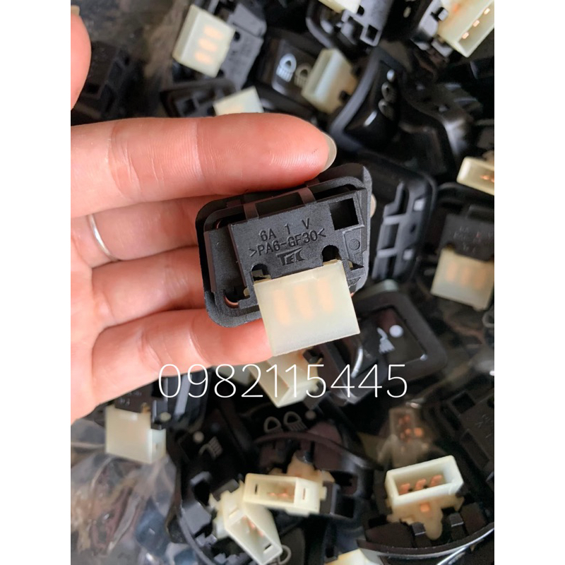 Công tắc tắt đèn cho các xe như , Vision , Lead , Wave,Future các xe không có nút tắt đèn