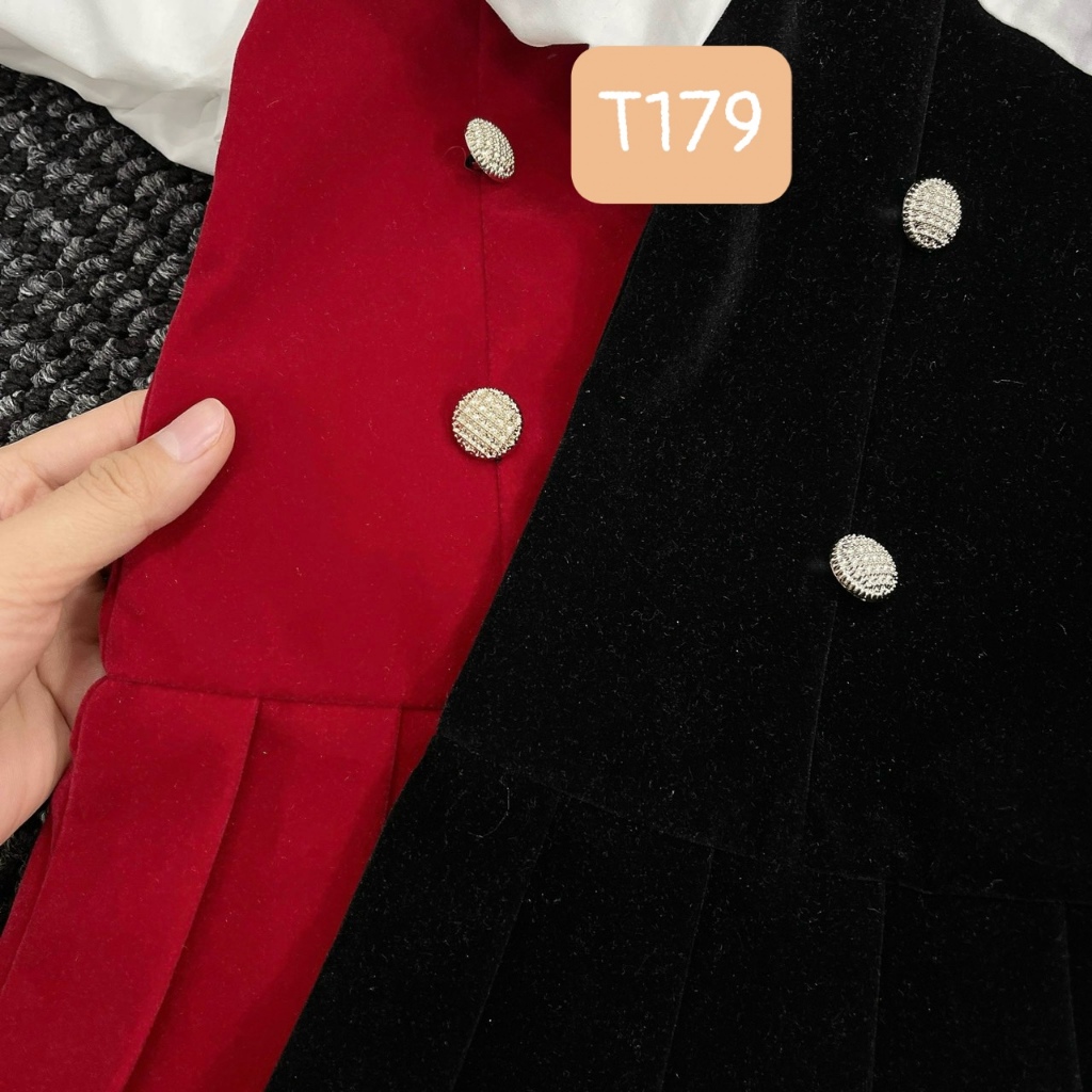 T179 Đầm nhung sơ mi 6 khuy vàng cho bé gái