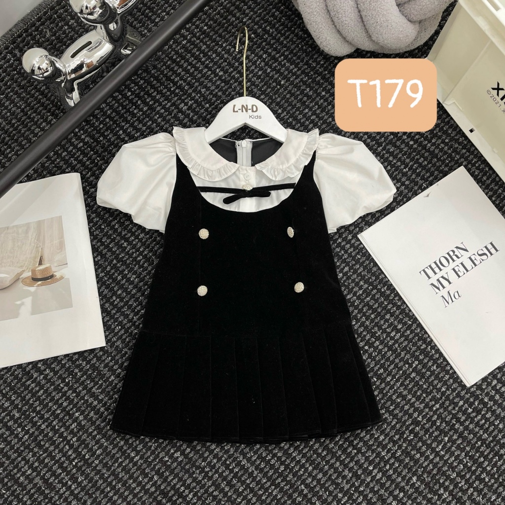 T179 Đầm nhung sơ mi 6 khuy vàng cho bé gái