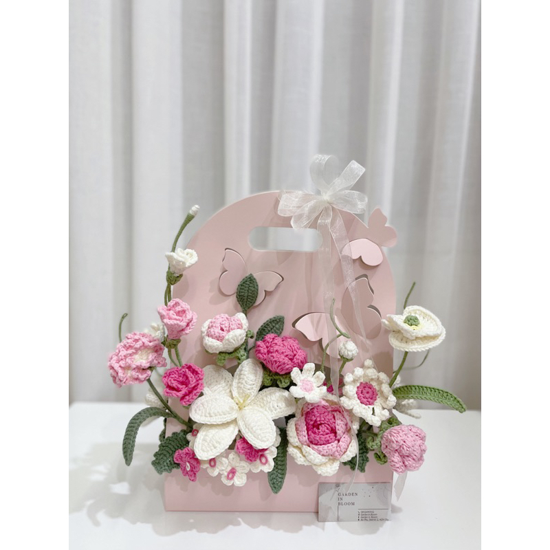 Giỏ hoa len hồng handmade