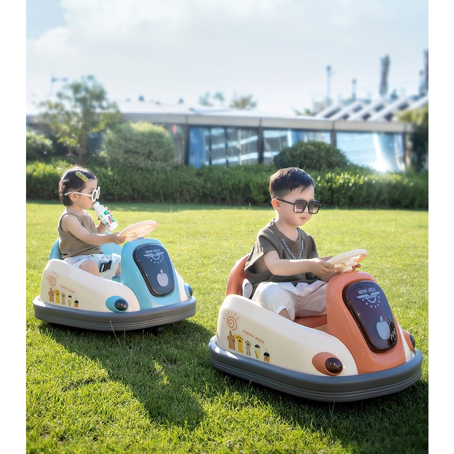 Xe ô tô điện trẻ em, xe máy điện cho bé xoay 360 độ có điều khiển kèm nhạc và đèn D