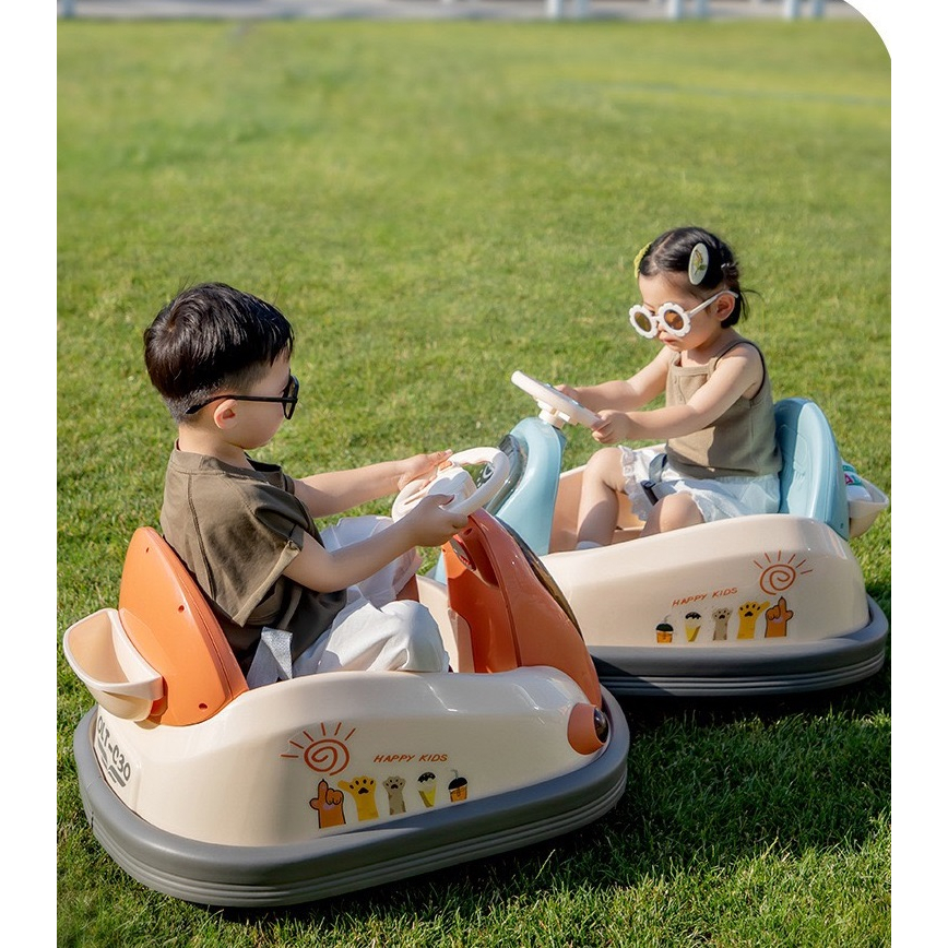 Xe ô tô điện trẻ em, xe máy điện cho bé xoay 360 độ có điều khiển kèm nhạc và đèn Đ